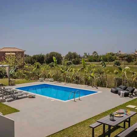 Villa Ai Helis Summer House By Vintage Travel Svoronata